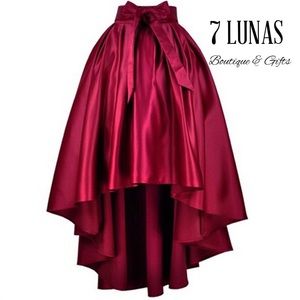 Skirt / Size XL / burgundy